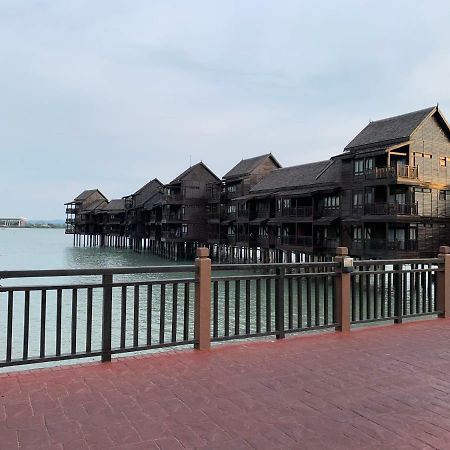 פנתאי צנאנג Langkawi Lagoon Resort Water Chalet מראה חיצוני תמונה