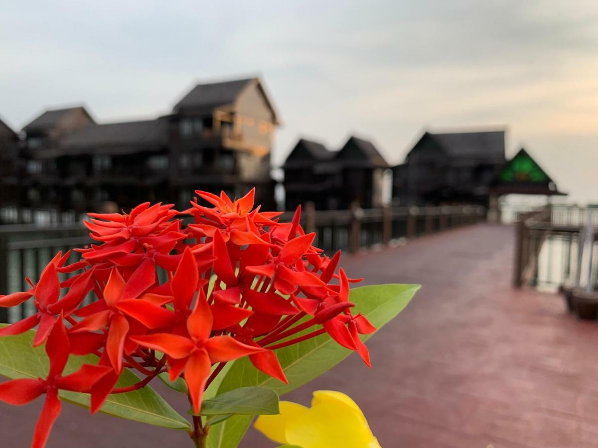 פנתאי צנאנג Langkawi Lagoon Resort Water Chalet מראה חיצוני תמונה