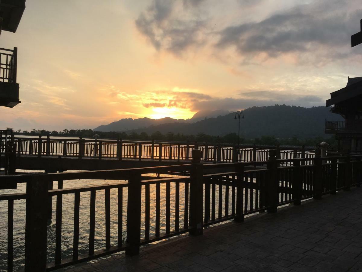 פנתאי צנאנג Langkawi Lagoon Resort Water Chalet מראה חיצוני תמונה